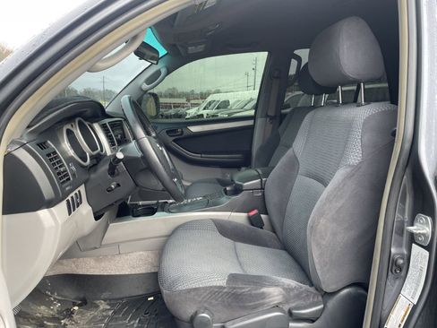 Used 2005 Toyota 4Runner SR5 image 11