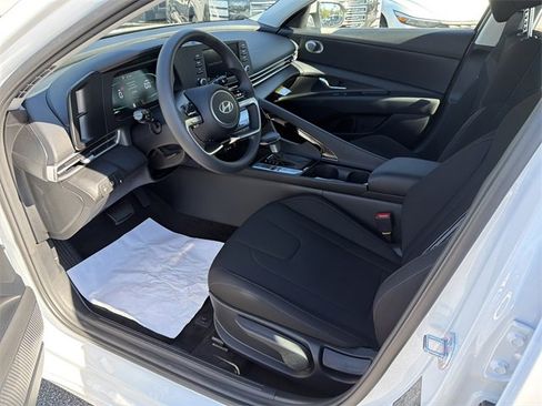 New 2026 Hyundai Elantra Blue image 9