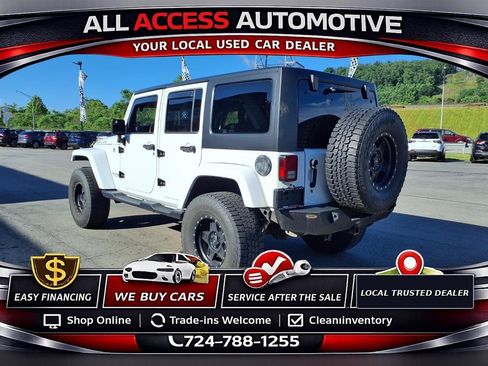 Used 2018 Jeep Wrangler Unlimited Rubicon w/ Connectivity Group AWD/4WD image 4