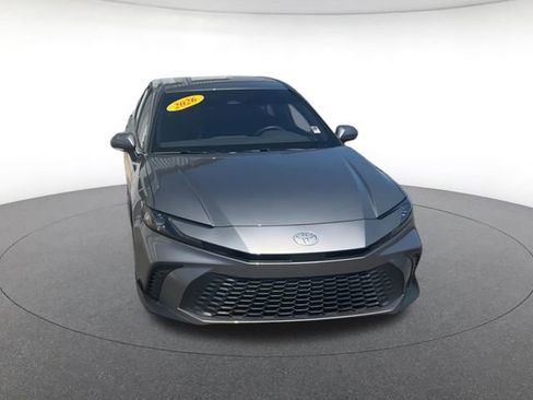 Used 2026 Toyota Camry SE FWD image 4