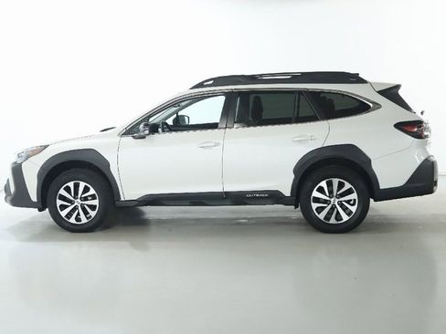 Used 2023 Subaru Outback Premium image 37