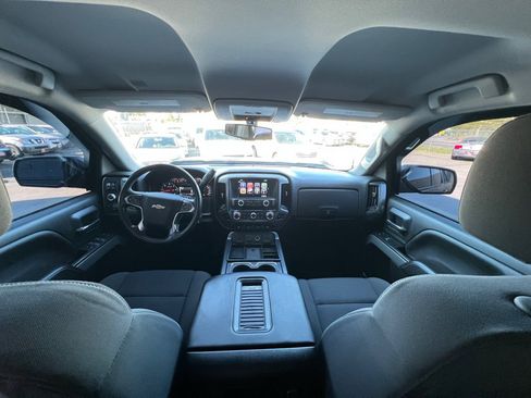 Used 2018 Chevrolet Silverado 1500 LT w/ Redline Edition AWD/4WD image 12