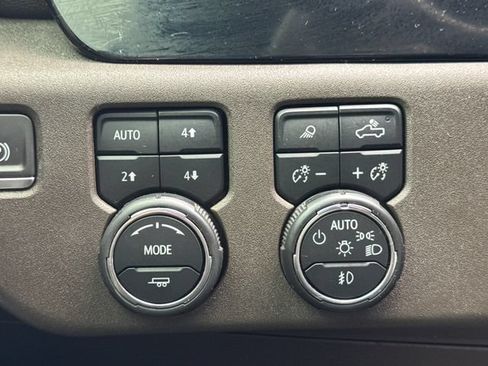 Used 2024 Chevrolet Silverado 2500 LTZ w/ LTZ Plus Package AWD/4WD image 29