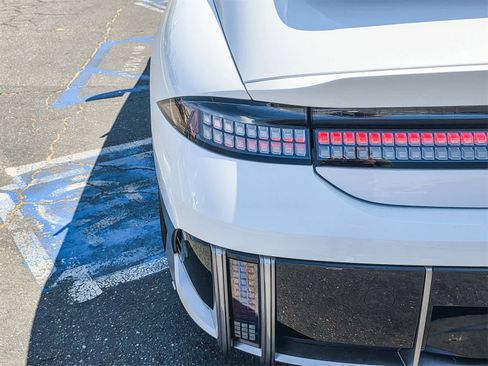 New 2025 Hyundai Ioniq 6 SEL image 7