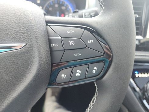 New 2026 Chrysler Pacifica Limited w/ S Appearance Package image 12