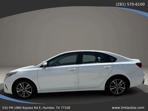 Used 2023 Kia Forte LXS FWD image 4