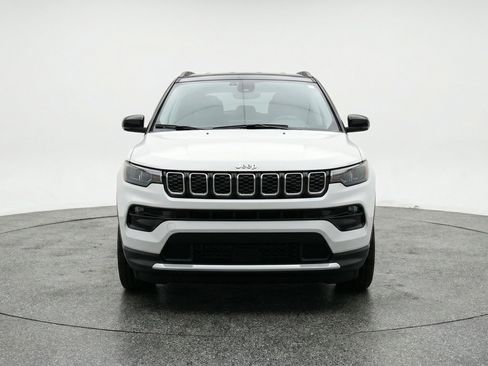 Used 2025 Jeep Compass Limited image 2