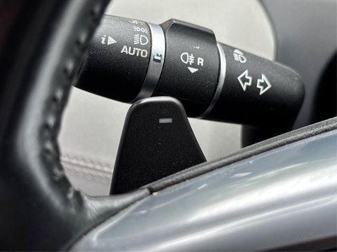 Used 2017 Land Rover Discovery Sport SE AWD/4WD image 30