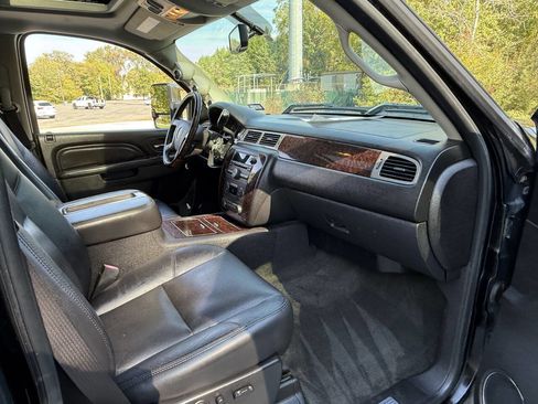 Used 2011 GMC Sierra 2500 Denali w/ Suspension Package, Off-Road image 33