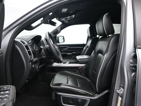 Used 2025 RAM 1500 Laramie image 26