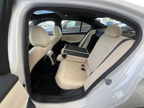 New 2026 BMW 330i Sedan w/ Convenience Package RWD image 29