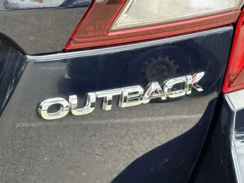 Used 2018 Subaru Outback 2.5i Premium AWD/4WD image 26