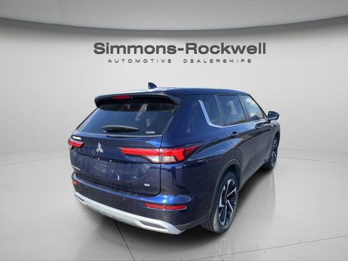 Used 2024 Mitsubishi Outlander SE AWD/4WD image 5