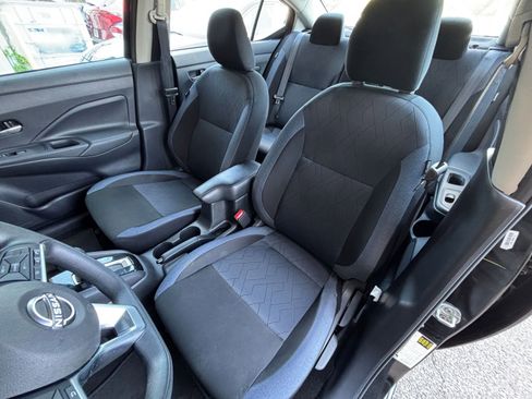 Used 2025 Nissan Versa SV image 34