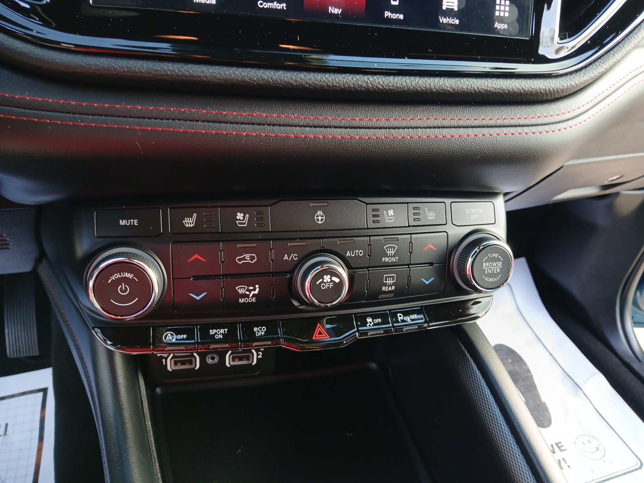 Used 2024 Dodge Durango GT RWD image 17