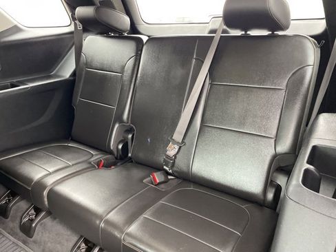 Used 2021 Chevrolet Traverse RS image 10