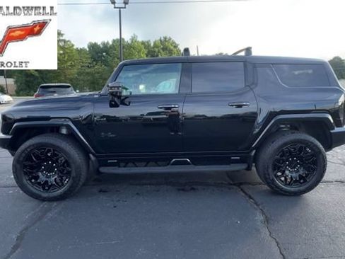 Used 2025 GMC Hummer EV 3X w/ LPO, Cargo Utility Package AWD/4WD image 5