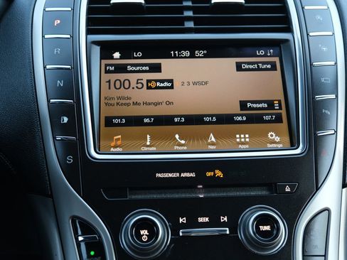 Used 2019 Lincoln Nautilus Reserve FWD image 20