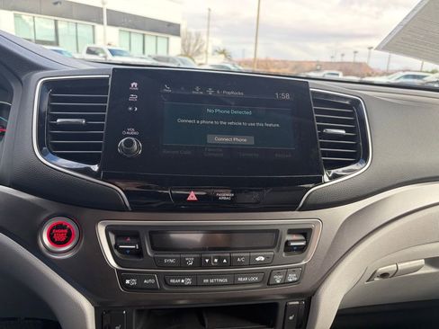 Used 2021 Honda Pilot EX image 21