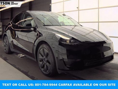 Used 2024 Tesla Model Y Long Range image 10