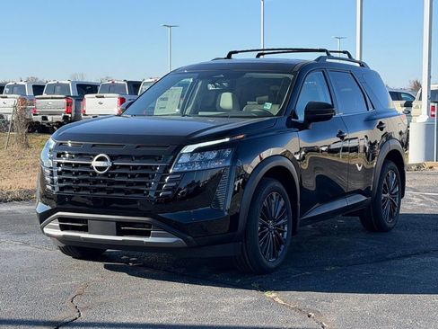 New 2026 Nissan Pathfinder SL image 8