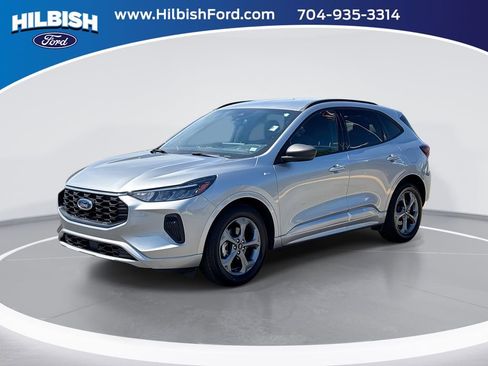 Used 2023 Ford Escape ST-Line w/ Tech Pack #1 FWD image 1