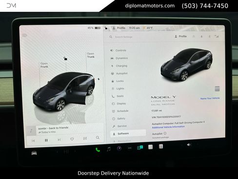 Used 2023 Tesla Model Y Long Range image 32
