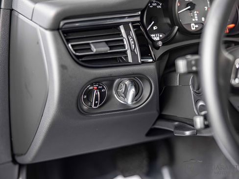 Used 2024 Porsche Macan S AWD/4WD image 21