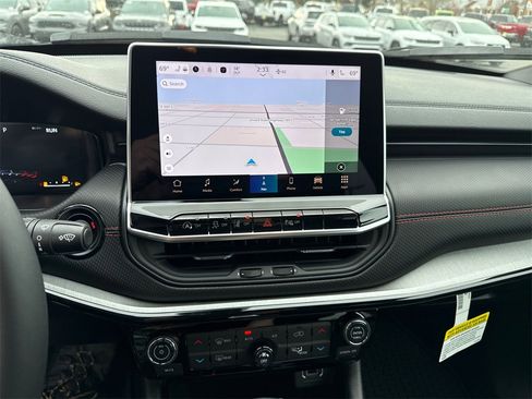 New 2026 Jeep Compass Trailhawk image 16