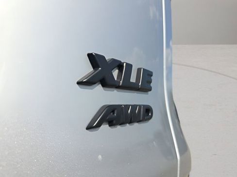 Used 2025 Toyota RAV4 XLE w/ Convenience Package image 17