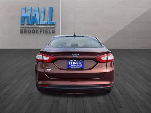 Used 2015 Ford Fusion SE FWD image 4