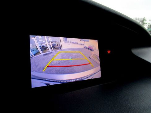 Used 2016 Lexus ES 300h w/ Luxury Package w/Wood Trim image 4