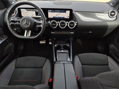 Certified 2025 Mercedes-Benz GLA 250 image 34