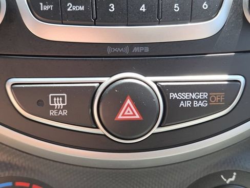 Used 2014 Hyundai Accent GS FWD image 7