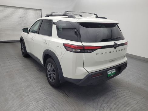 Used 2022 Nissan Pathfinder SV FWD image 5
