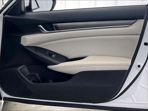 Used 2019 Honda Accord LX image 21