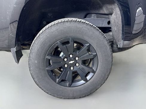 Used 2018 Chevrolet Colorado Z71 w/ Z71 Midnight Edition image 32