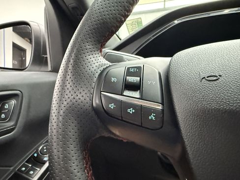 Used 2023 Ford Escape ST-Line image 15