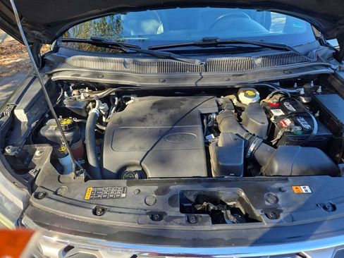 Used 2017 Ford Explorer Limited image 35