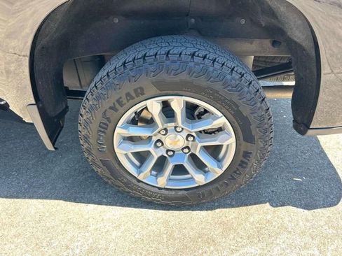 Certified 2025 Chevrolet Silverado 1500 LT w/ Z71 Off-Road Package AWD/4WD image 14