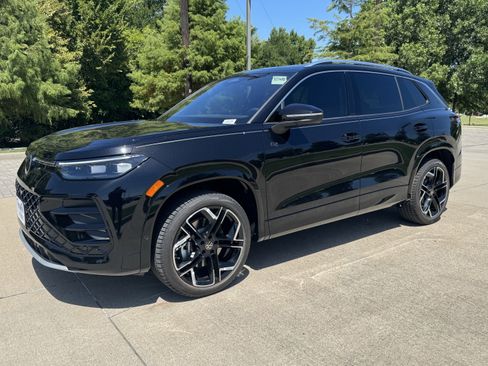 New 2026 Volkswagen Tiguan SEL R-Line image 2