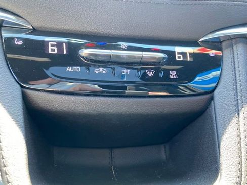 Used 2025 Cadillac XT5 Premium Luxury w/ Technology Package AWD/4WD image 31