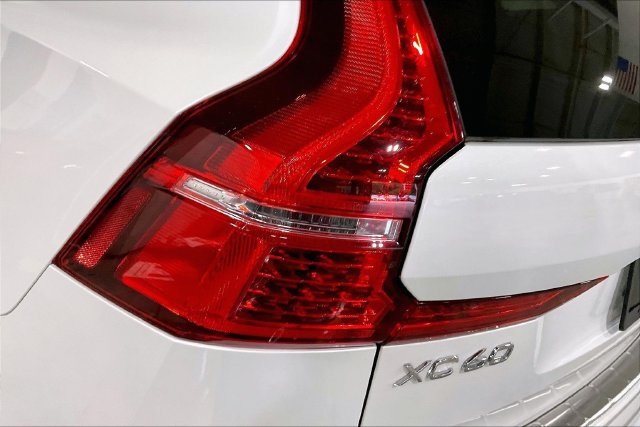 Certified 2024 Volvo XC60 B5 Plus w/ Protection Package Premier AWD/4WD image 33