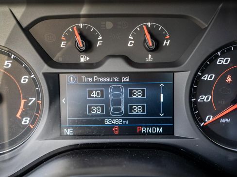 Used 2021 Chevrolet Camaro LT image 28