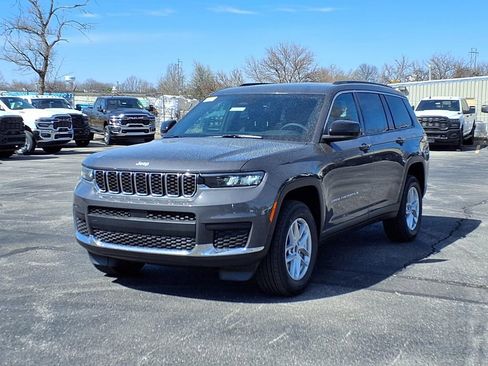 New 2026 Jeep Grand Cherokee L Laredo AWD/4WD image 2