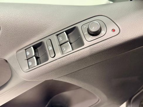 Used 2016 Volkswagen Tiguan R-Line image 22