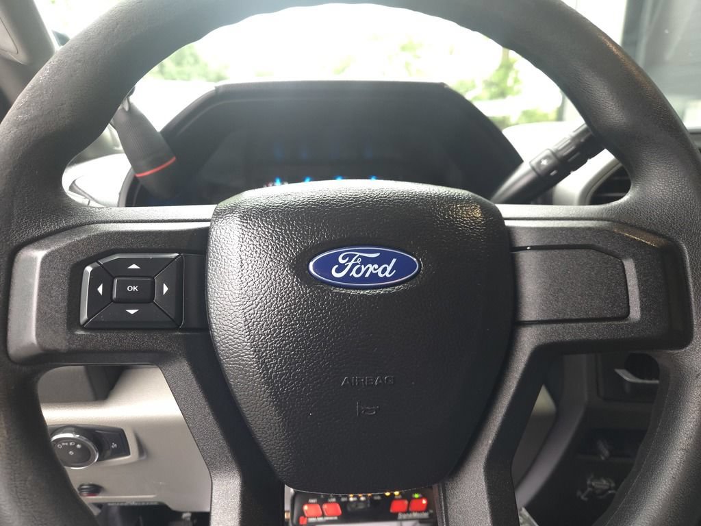 Used 2017 Ford F550 4x4 Regular Cab Super Duty image 20