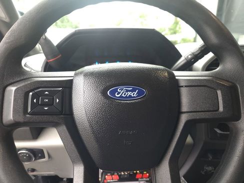 Used 2017 Ford F550 4x4 Regular Cab Super Duty image 20