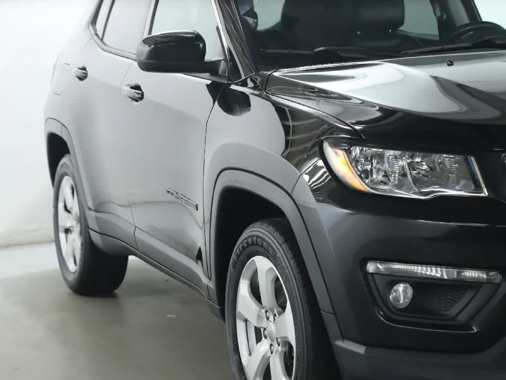 Used 2018 Jeep Compass Latitude FWD image 6