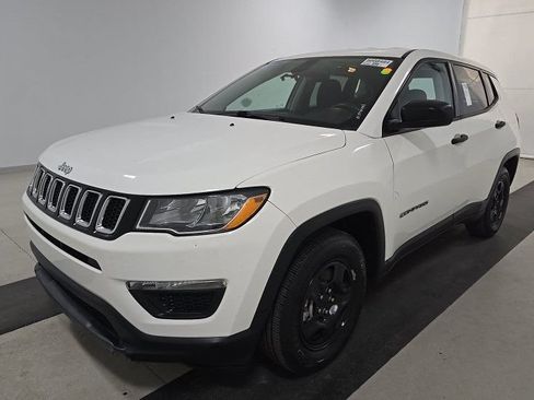 Used 2019 Jeep Compass Sport FWD image 2